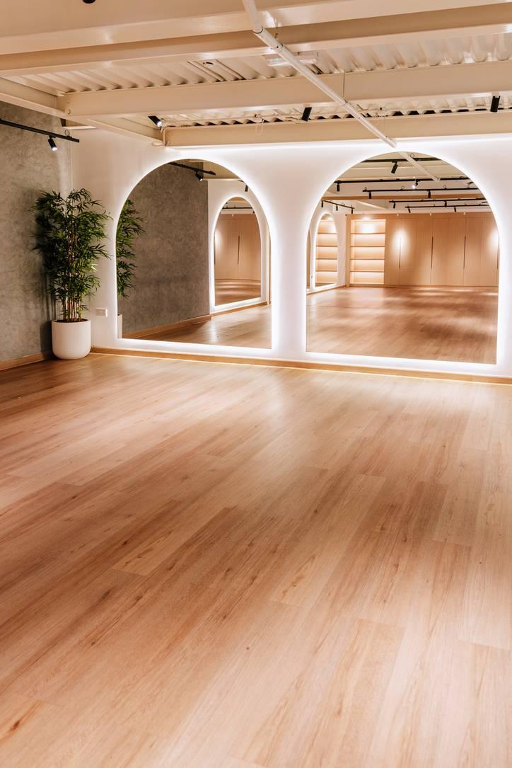 Indoor Multi-Purpose Wooden Studio Space — photo 3