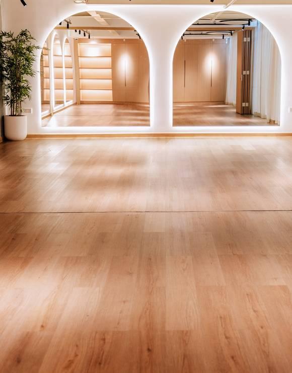 Indoor Multi-Purpose Wooden Studio Space — photo 10