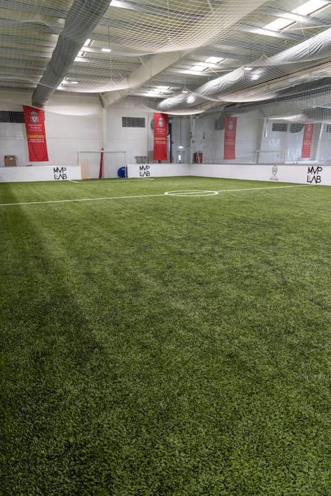 Indoor Football Field for Coaching and Concept Shooting — photo 2