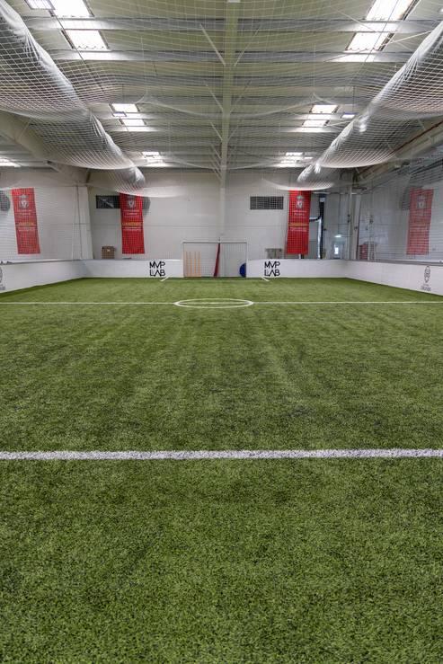 Indoor Football Field for Coaching and Concept Shooting — photo 3