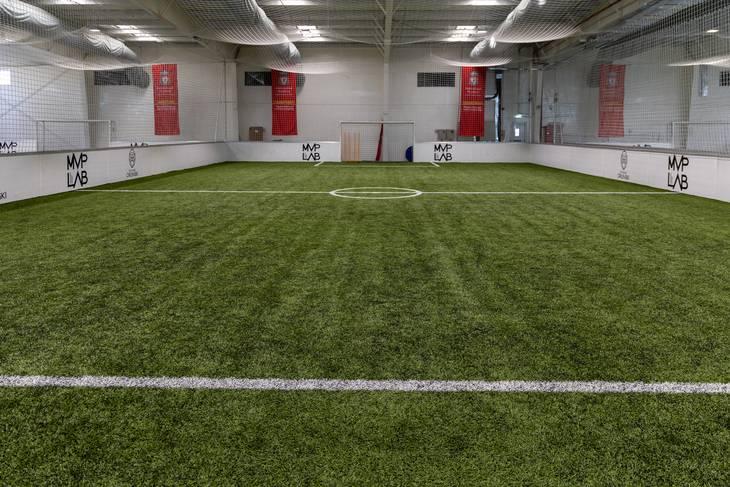 Indoor Football Field for Coaching and Concept Shooting — photo 4