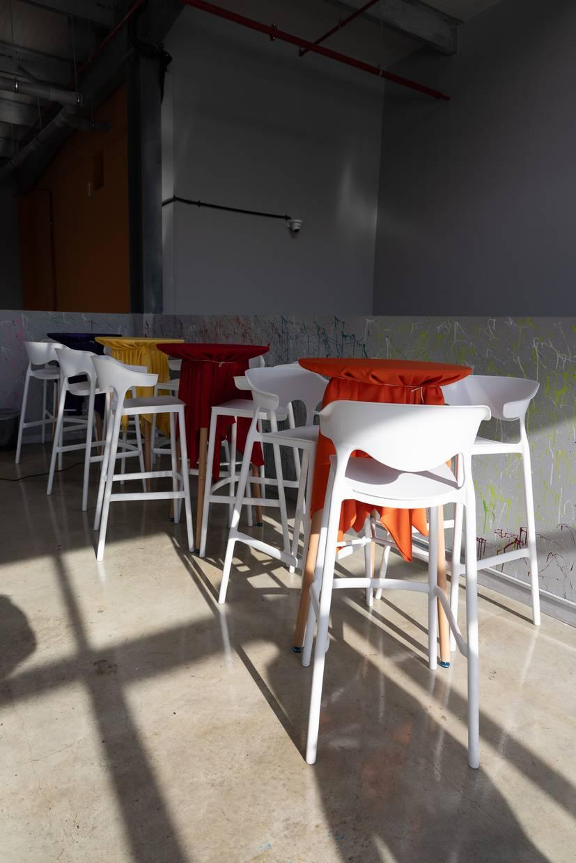 Half Space (Upper Floor) - Interactive art studio for all events, birthday ,team bonding , workshops , school trips — photo 2